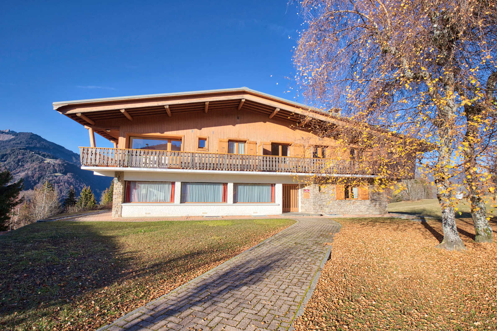 1150 2 pièces 4personnes RRBIOLLE Agence